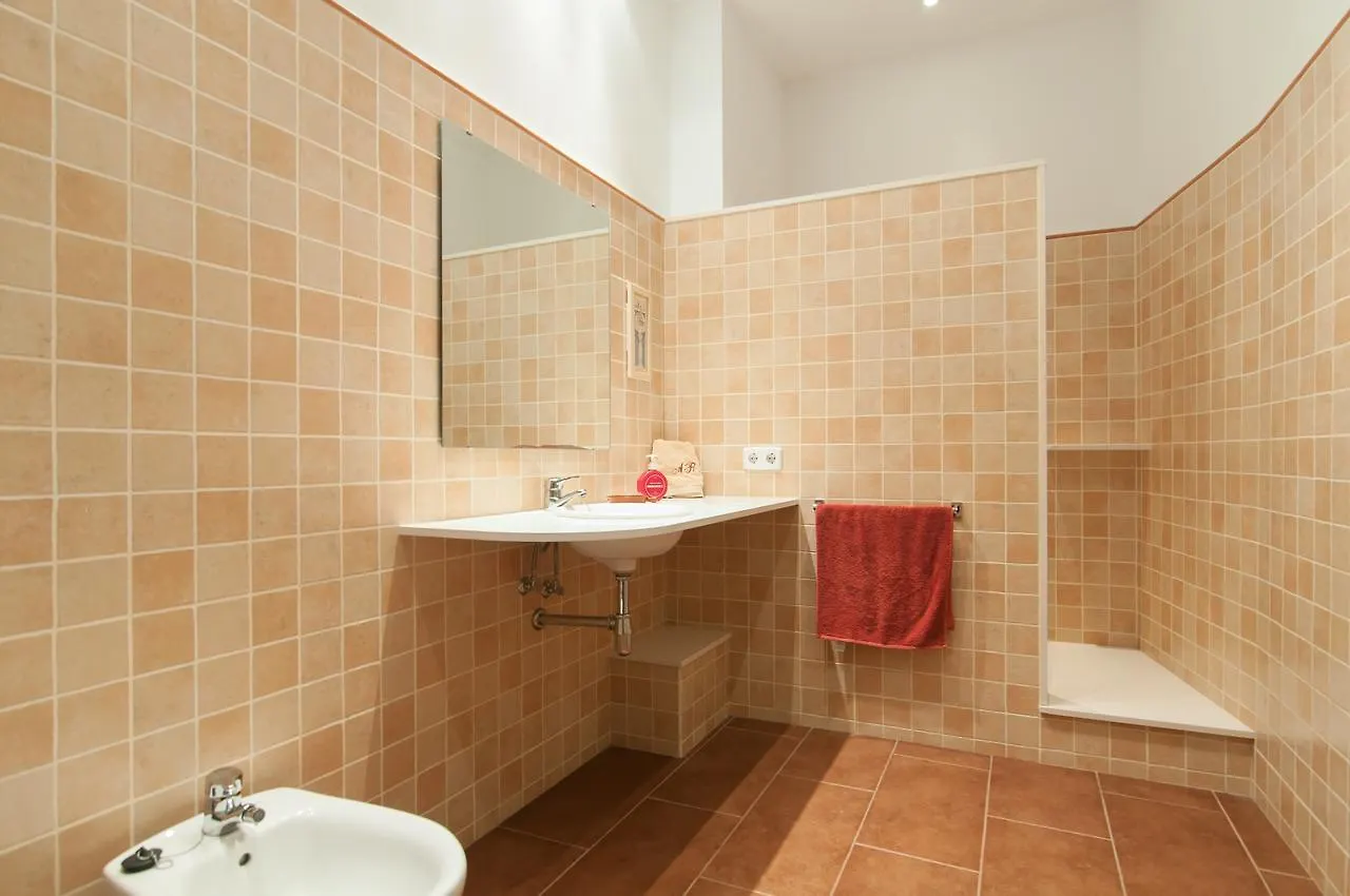 Montaber Apartment - Sant Antoni Barselona 0*,  İspanya