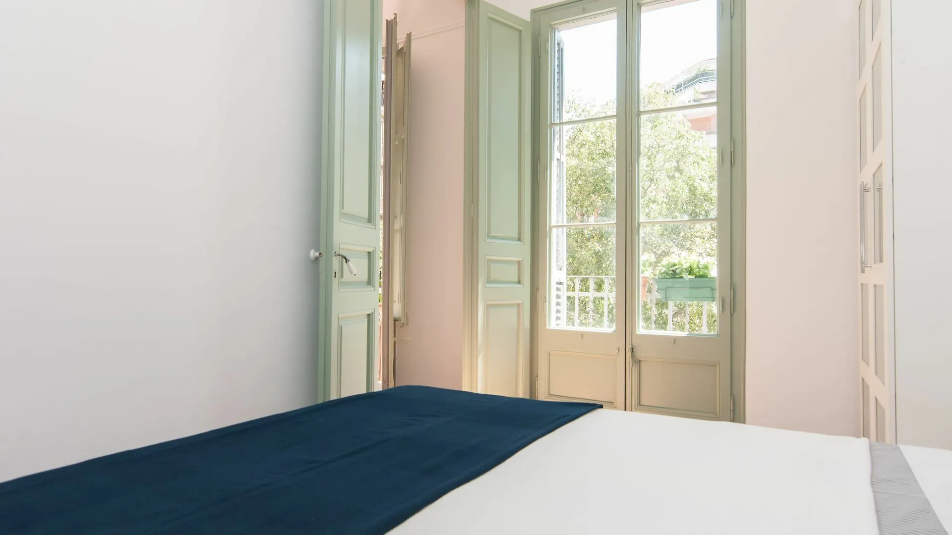 Montaber Apartment - Sant Antoni Barselona